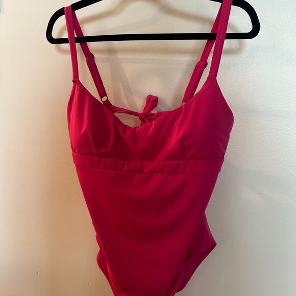 Andie The Honolulu One Piece - Eco Nylon - Fuchsia - Picture 3 of 5